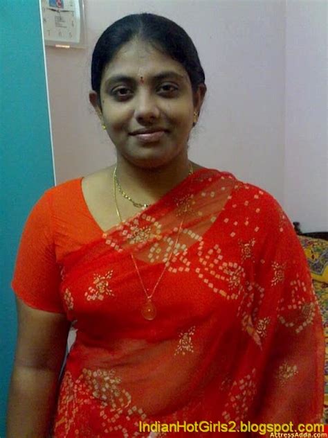 Chennai Red saree aunty hidden saree fuck with neighbor